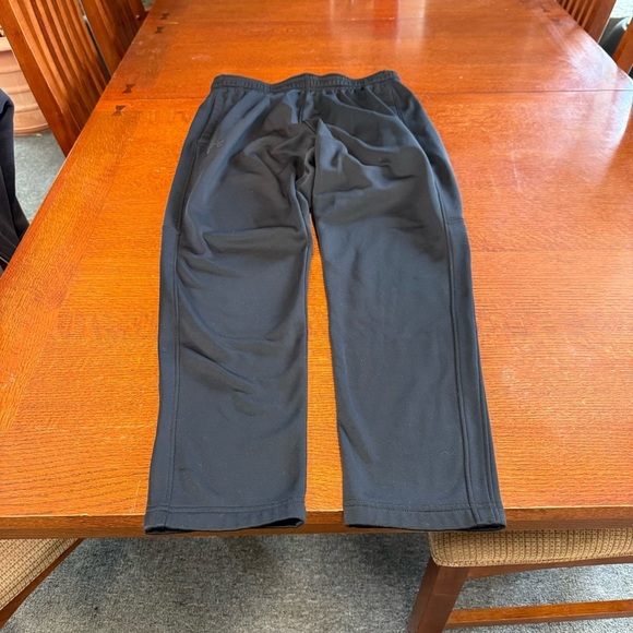 Under Armour loose cold gear Black Lounge Pants size large has pockets - Picture 4 of 7
